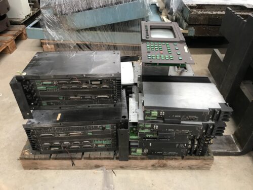 Pacchetto cnc e azionamenti BOSCH CC 100 usato