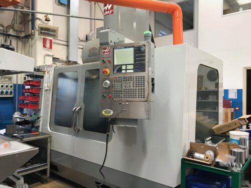 Centro di lavoro verticale HAAS VF-4SS USATO