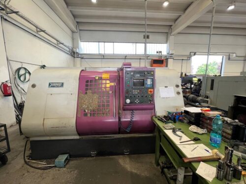 Tornio cnc 2 assi YANG ML300 usato FANUC